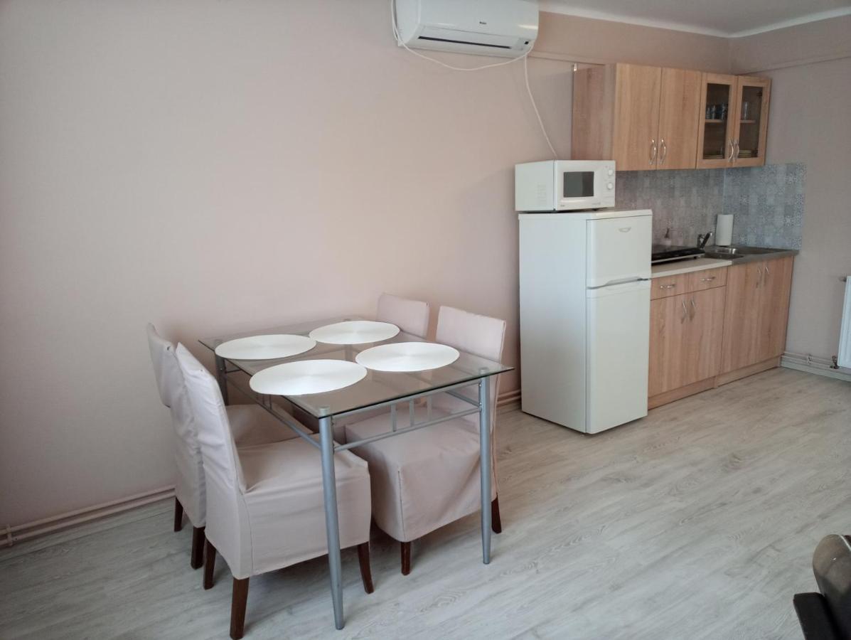Stardust Apartman Pecs Ngoại thất bức ảnh
