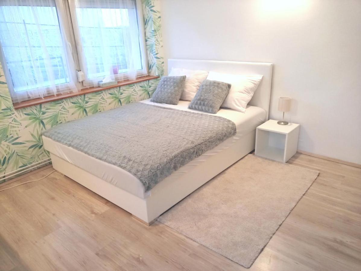 Stardust Apartman Pecs Ngoại thất bức ảnh