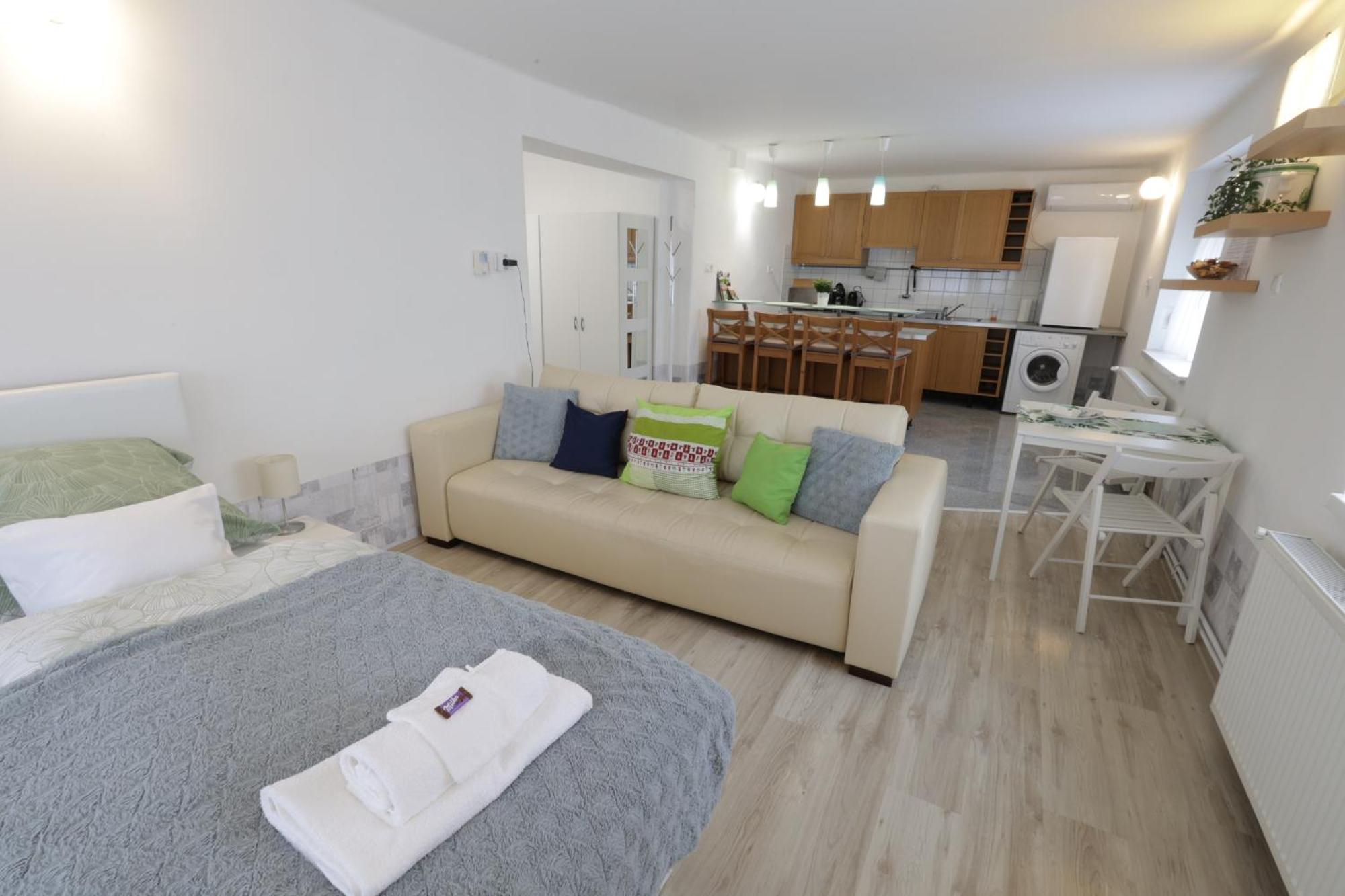 Stardust Apartman Pecs Ngoại thất bức ảnh