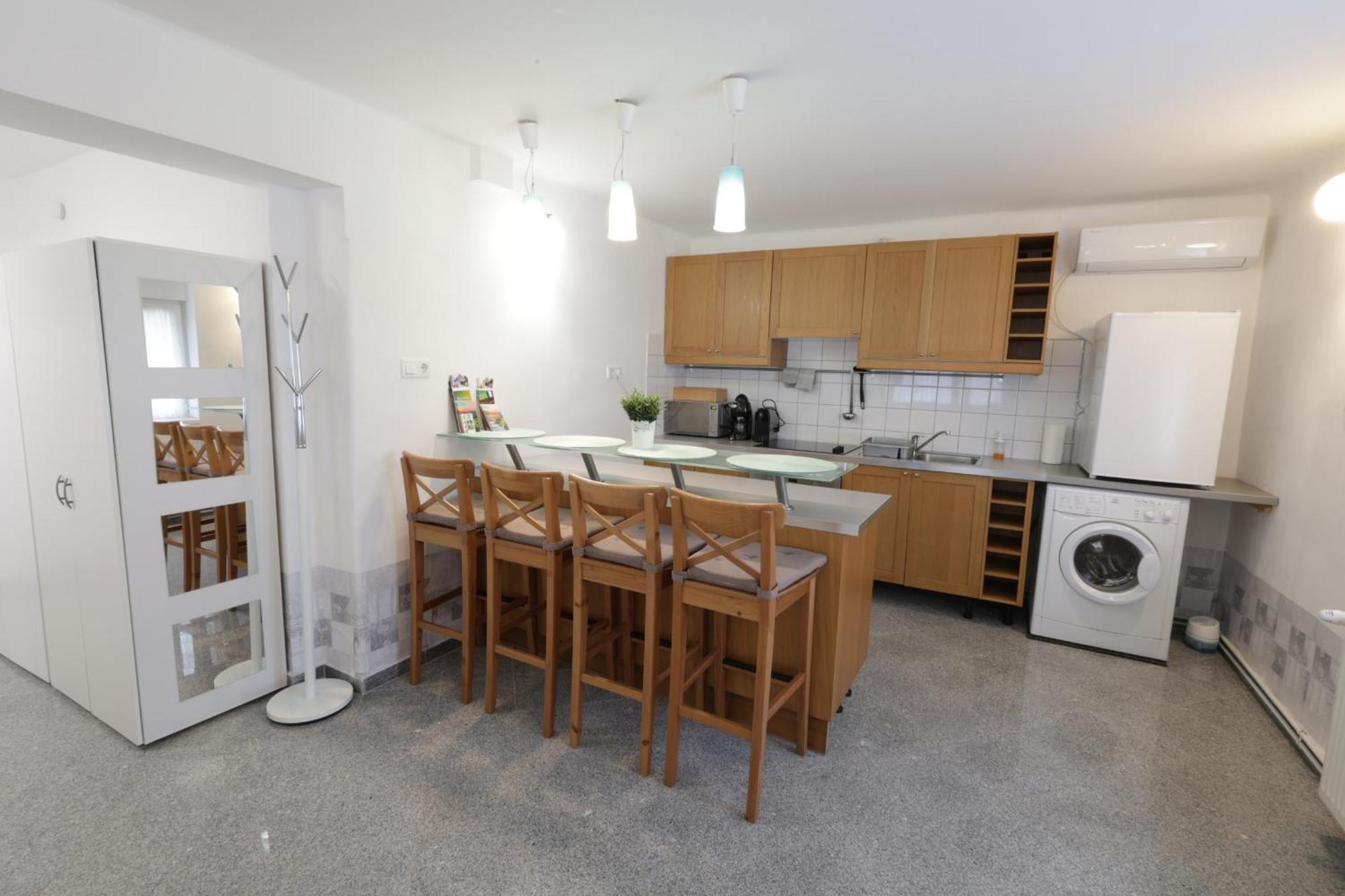 Stardust Apartman Pecs Ngoại thất bức ảnh
