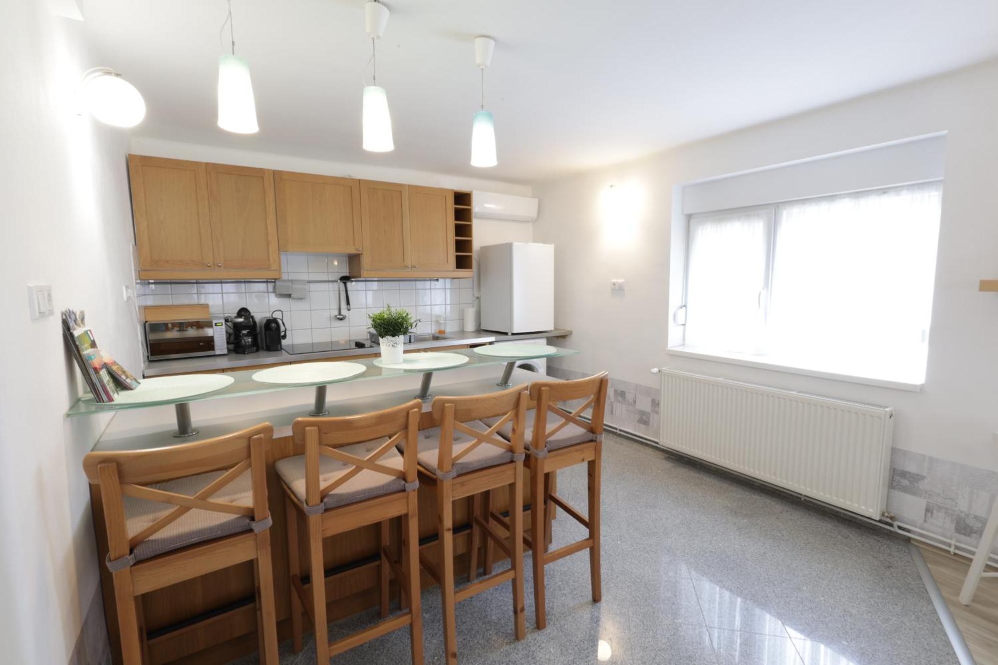 Stardust Apartman Pecs Ngoại thất bức ảnh